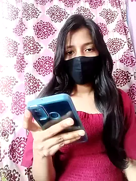 Snapshot of Surbhi-dixit chatting on 18, 12, 2025 Surbhi-dixit online show from 18, 12, 2025