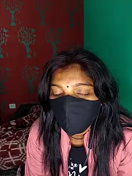 Snapshot of QWEEN7B chatting on 18, 12, 2025 QWEEN7B online show from 18, 12, 2025