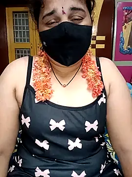 Snapshot of maduri__ chatting on 8, 4, 2026 maduri online show from 8, 4, 2026