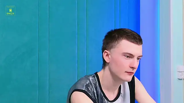 Snapshot of OscarSummers chatting on 20, 12, 2025 OscarSummers online show from 20, 12, 2025