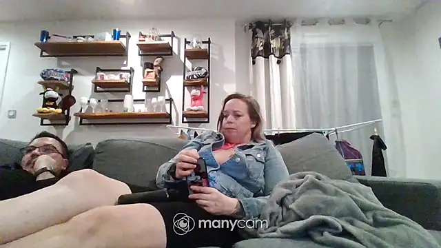 Miss-Chupagirly online show from 10, 2, 2026