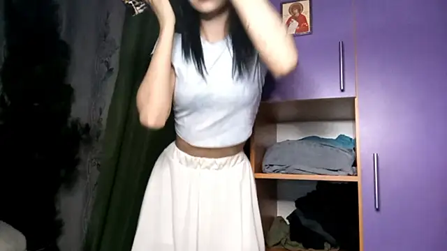 Snapshot of CaryJaurigue chatting on 18, 12, 2025 CaryJaurigue online show from 18, 12, 2025