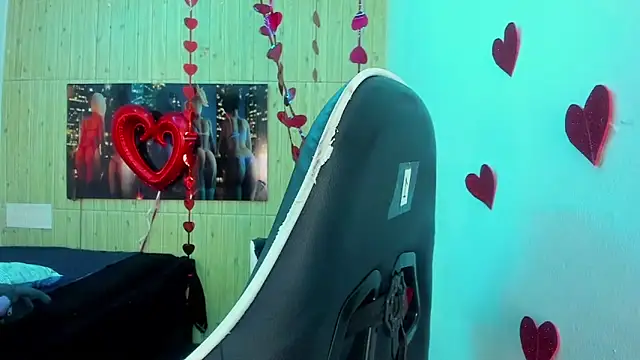 dolly boob online show from 27, 2, 2026