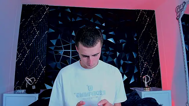 Snapshot of SpaceBoy1 chatting on 13, 2, 2026 SpaceBoy1 online show from 13, 2, 2026