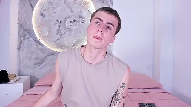 Snapshot of SpaceBoy1 chatting on 27, 2, 2026 SpaceBoy1 online show from 27, 2, 2026