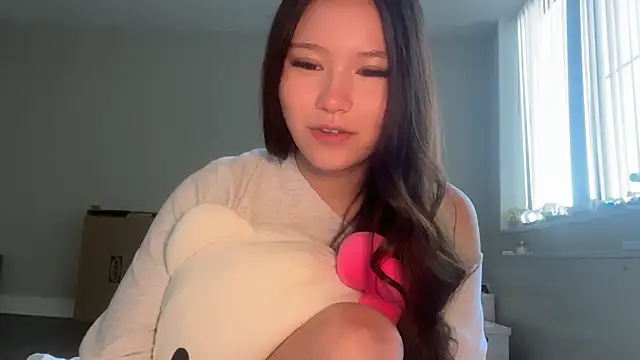 luvvivii online show from 4, 6, 2026