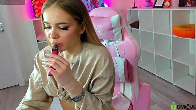 Snapshot of betty_brianna chatting on 15, 1, 2026 betty brianna online show from 15, 1, 2026