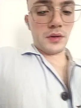 Snapshot of luke25bwc chatting on 23, 12, 2025 luke25bwc online show from 23, 12, 2025