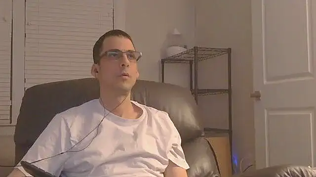Snapshot of SissyJosh chatting on 21, 12, 2025 SissyJosh online show from 21, 12, 2025