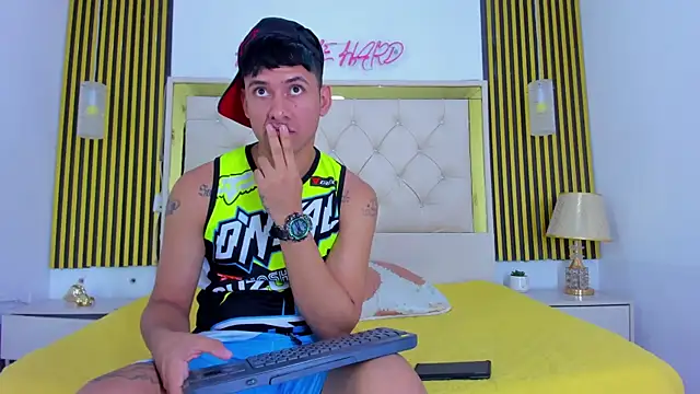 Sweet kevin1 online show from 20, 12, 2025