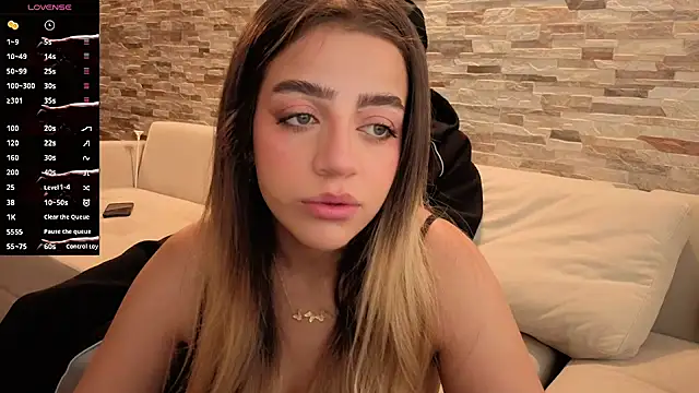 Snapshot of cute_emmma chatting on 9, 7, 2026 cute emmma online show from 9, 7, 2026