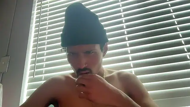 Snapshot of youngthuglove chatting on 6, 1, 2026 youngthuglove online show from 6, 1, 2026