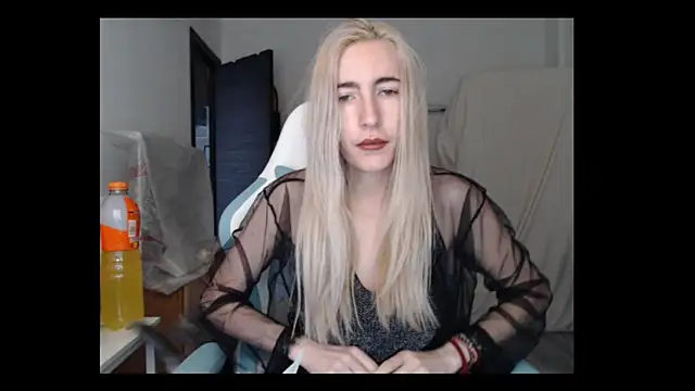 BarbieBlondieGirl online show from 6, 3, 2026