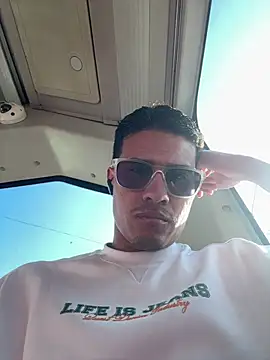 Latin Paisa Boy online show from 28, 2, 2026