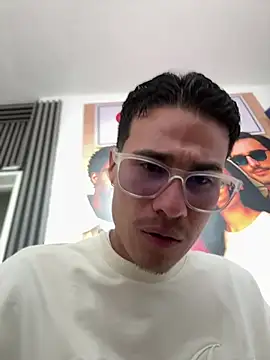 Latin Paisa Boy online show from 13, 3, 2026