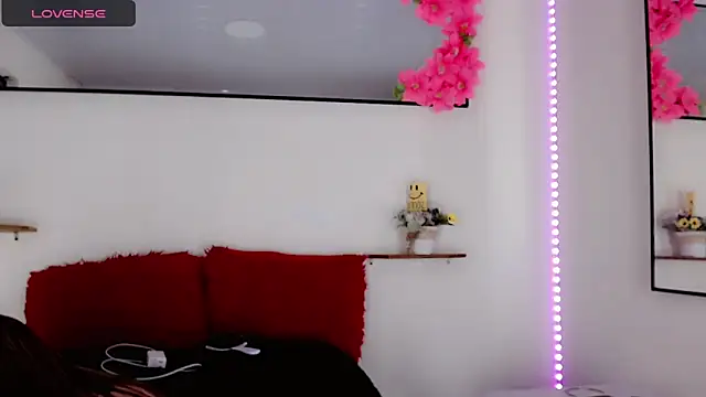 Yara Atwan online show from 13, 2, 2026