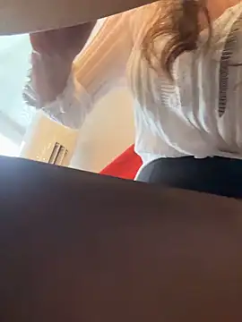 Molly-xiao online show from 10, 4, 2026