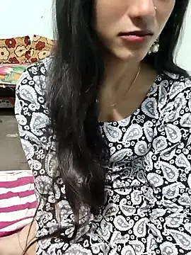 Yours-Zeenat online show from 22, 2, 2026