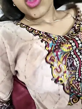 Snapshot of Yours-Zeenat chatting on 25, 4, 2026 Yours-Zeenat online show from 25, 4, 2026