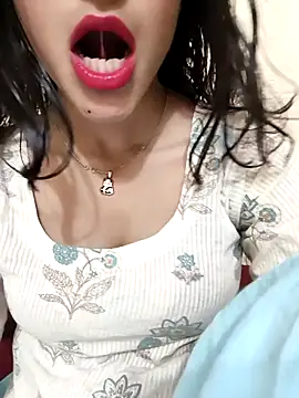 Snapshot of Yours-Zeenat chatting on 8, 5, 2026 Yours-Zeenat online show from 8, 5, 2026