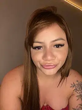 Snapshot of Isisbennett chatting on 16, 4, 2026 Isisbennett online show from 16, 4, 2026
