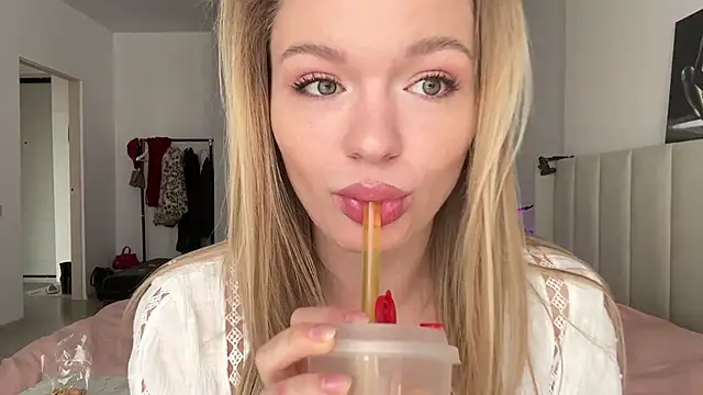 Snapshot of Missfit_ chatting on 11, 1, 2026 Missfit online show from 11, 1, 2026