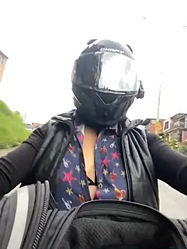 Scarlet auraa online show from 13, 1, 2026