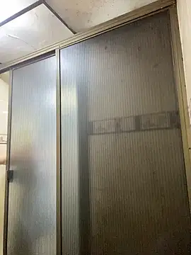 Scarlet auraa online show from 10, 4, 2026