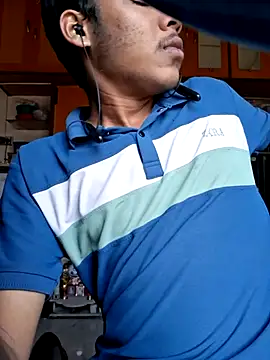 Snapshot of yourpussylover_20 chatting on 15, 1, 2026 yourpussylover 20 online show from 15, 1, 2026