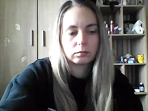 VikiLove765 online show from 11, 1, 2026