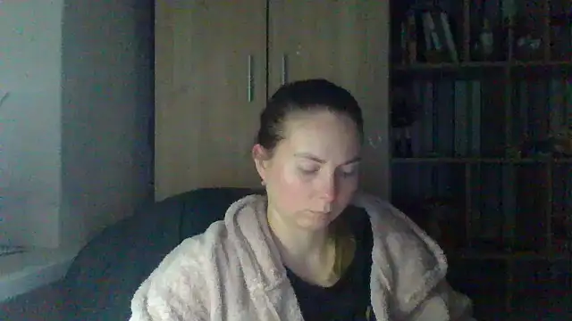 VikiLove765 online show from 2, 2, 2026