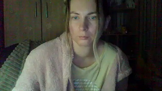 VikiLove765 online show from 2, 3, 2026