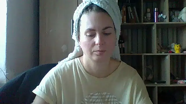 VikiLove765 online show from 2, 3, 2026