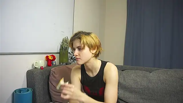 JoycelynMoctezuma online show from 6, 1, 2026