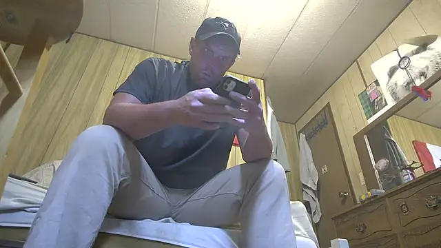 HottiesHoles online show from 28, 7, 2026