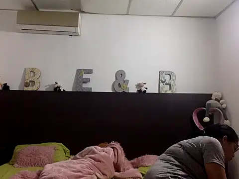 Flabia Roses online show from 13, 1, 2026