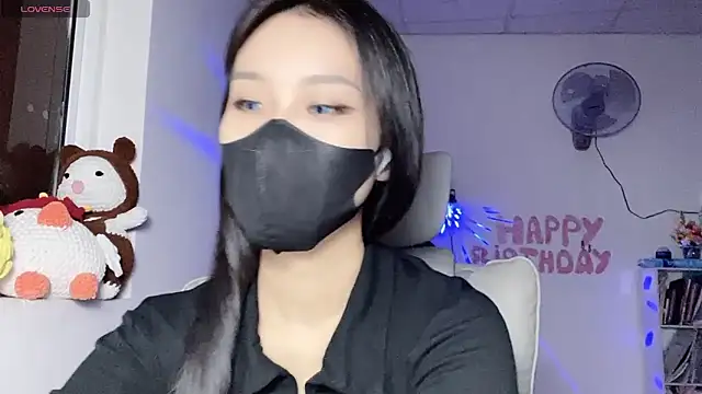Snapshot of Tieu-May chatting on 12, 6, 2026 Tieu-May online show from 12, 6, 2026