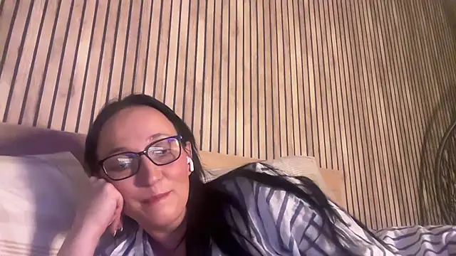 MissMidnight online show from 10, 1, 2026