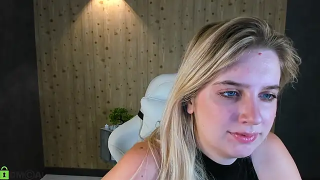 Snapshot of SoftLana chatting on 9, 2, 2026 SoftLana online show from 9, 2, 2026