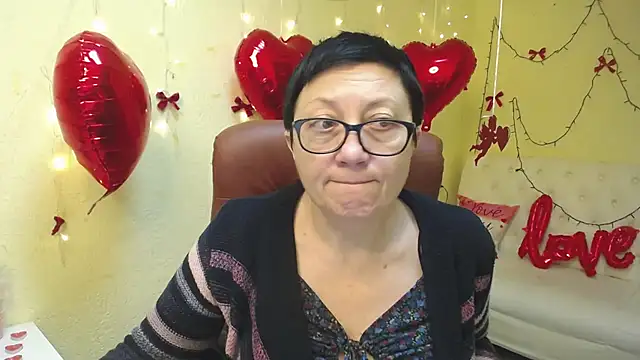 EmilyL0ve online show from 6, 2, 2026