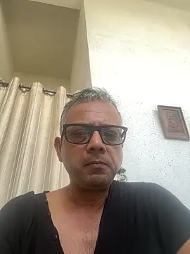Snapshot of Moh-Moksha chatting on 13, 4, 2026 Moh-Moksha online show from 13, 4, 2026