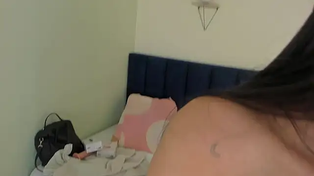 mayaevansmg online show from 12, 2, 2026