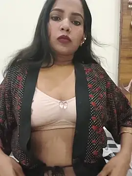 Snapshot of SA-K-SHI chatting on 7, 7, 2026 SA-K-SHI online show from 7, 7, 2026