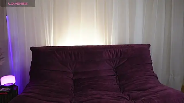 Emely Moon online show from 13, 3, 2026