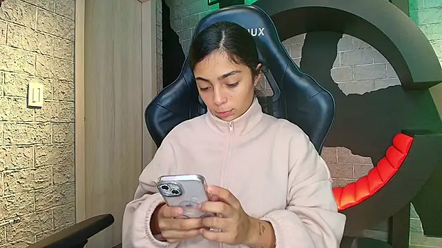 RoousseGil online show from 9, 1, 2026