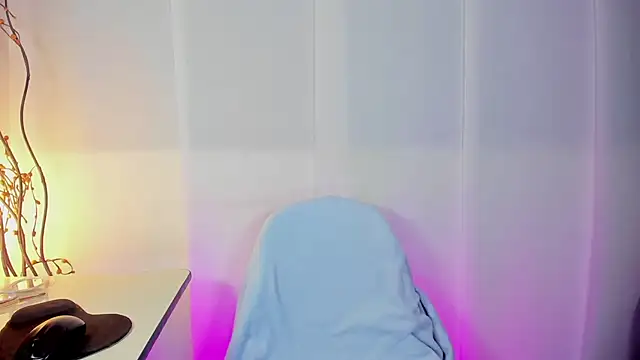 Sue blue online show from 12, 4, 2026