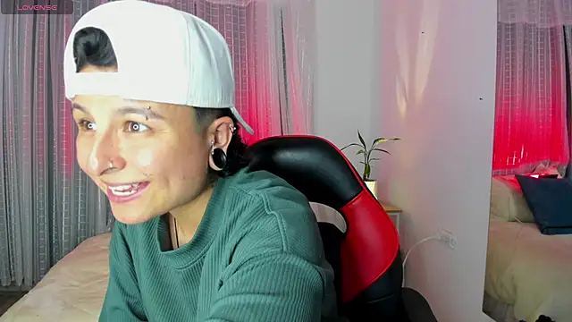 Zury Ramirez online show from 10, 4, 2026