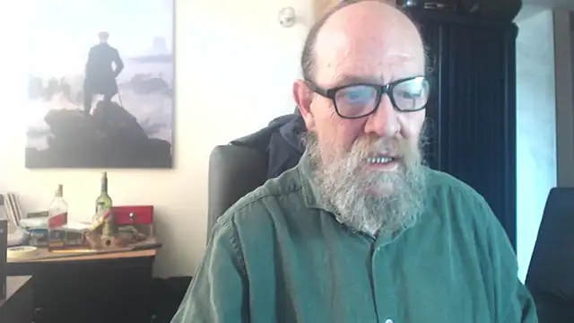 Snapshot of Uncle_Hottie chatting on 19, 6, 2026 Uncle Hottie online show from 19, 6, 2026