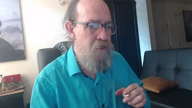 Snapshot of Uncle_Hottie chatting on 2, 7, 2026 Uncle Hottie online show from 2, 7, 2026