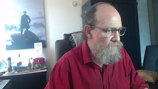 Snapshot of Uncle_Hottie chatting on 9, 7, 2026 Uncle Hottie online show from 9, 7, 2026